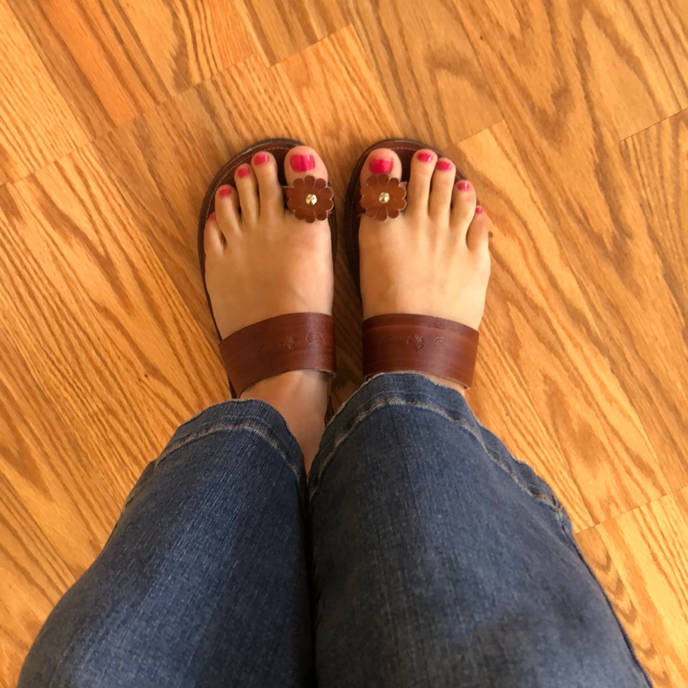 Sandals 🔴🔴 SALE!!!! Accepting Offers!!!